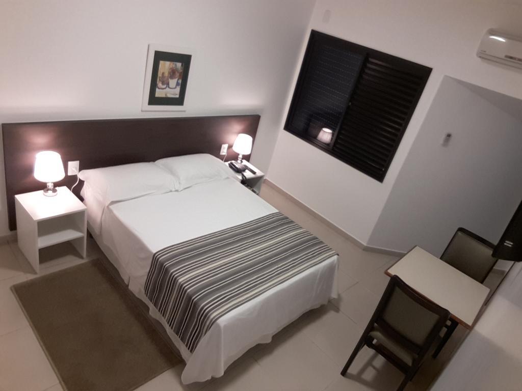 Hz Hotel 파투스 지 미나스 외부 사진